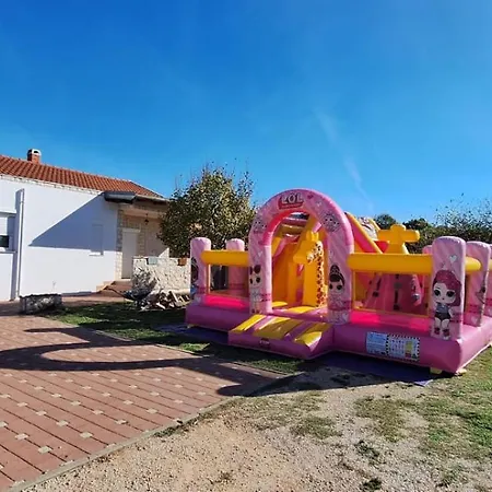 בית נופש Arbor Countryside Oasis