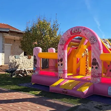 בית נופש Arbor Countryside Oasis *