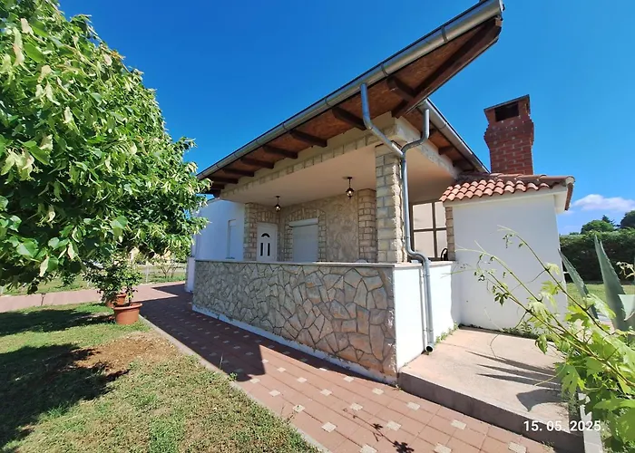 Arbor Countryside Oasis